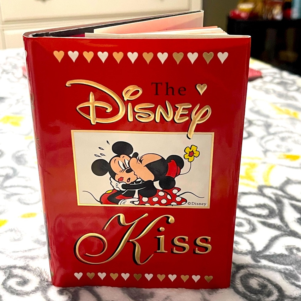 📖 The Disney Kiss – 1st Edition Hardcover (1995) – NEW Condition
